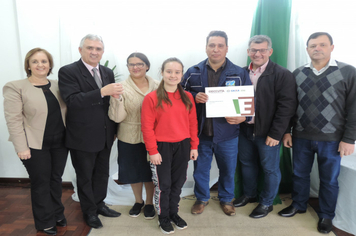 Foto - Ato marca entrega de 34 casas aos beneficiários do loteamento Caminho das Palmeiras