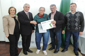 Foto - Ato marca entrega de 34 casas aos beneficiários do loteamento Caminho das Palmeiras