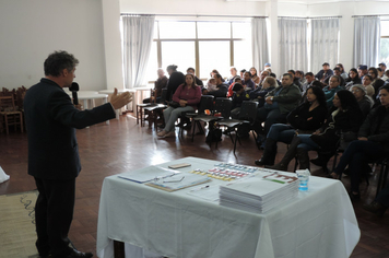 Foto - Ato marca entrega de 34 casas aos beneficiários do loteamento Caminho das Palmeiras