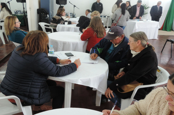 Foto - Ato marca entrega de 34 casas aos beneficiários do loteamento Caminho das Palmeiras