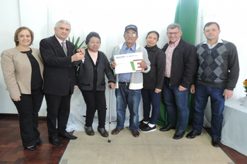 Foto - Ato marca entrega de 34 casas aos beneficiários do loteamento Caminho das Palmeiras