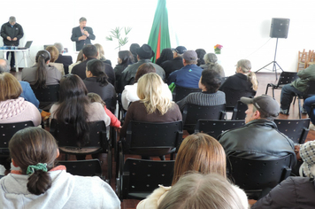 Foto - Ato marca entrega de 34 casas aos beneficiários do loteamento Caminho das Palmeiras