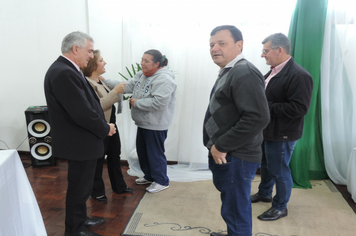 Foto - Ato marca entrega de 34 casas aos beneficiários do loteamento Caminho das Palmeiras