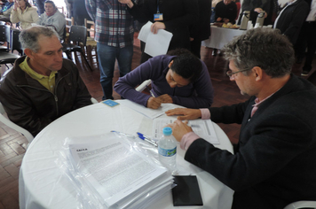 Foto - Ato marca entrega de 34 casas aos beneficiários do loteamento Caminho das Palmeiras