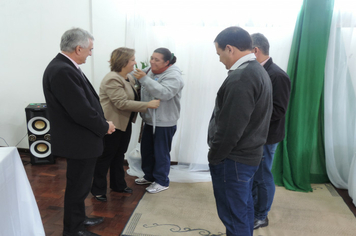 Foto - Ato marca entrega de 34 casas aos beneficiários do loteamento Caminho das Palmeiras