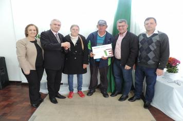 Foto - Ato marca entrega de 34 casas aos beneficiários do loteamento Caminho das Palmeiras