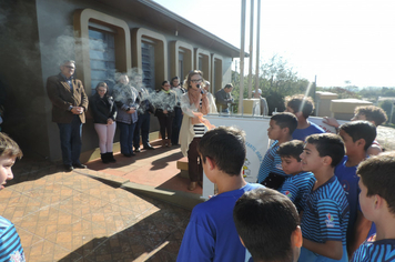 Foto - Ato marca recepção à centelha da chama da Pátria em Pejuçara.