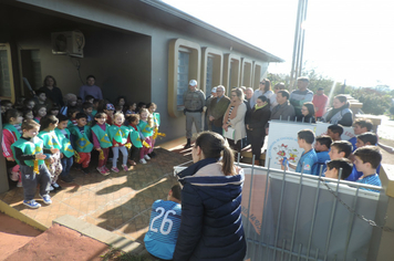 Foto - Ato marca recepção à centelha da chama da Pátria em Pejuçara.