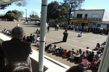 Foto - Ato oficial marca abertura da programação da Semana da Pátria em Pejuçara