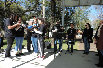 Foto - Ato oficial marca abertura da programação da Semana da Pátria em Pejuçara
