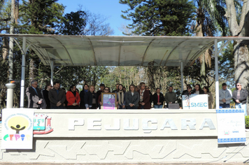 Foto - Ato oficial marca abertura da programação da Semana da Pátria em Pejuçara