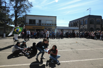 Foto - Ato oficial marca abertura da programação da Semana da Pátria em Pejuçara