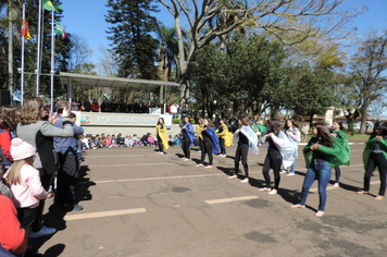 Foto - Ato oficial marca abertura da programação da Semana da Pátria em Pejuçara