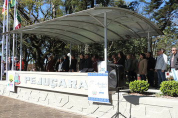 Foto - Ato oficial marca abertura da programação da Semana da Pátria em Pejuçara