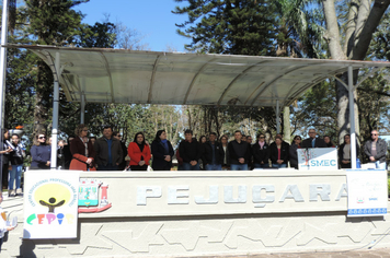 Foto - Ato oficial marca abertura da programação da Semana da Pátria em Pejuçara