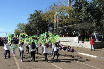 Foto - Ato oficial marca abertura da programação da Semana da Pátria em Pejuçara