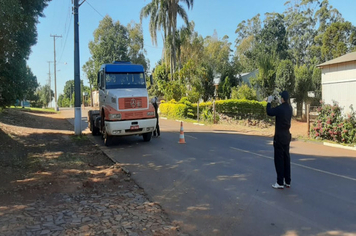 Foto - Barreiras sanitárias são realizadas na chegada à Pejuçara