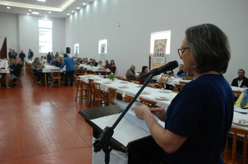 Foto - Celebração à vida e as amizades no almoço dos Idosos de Pejuçara