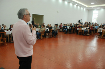 Foto - Celebração à vida e as amizades no almoço dos Idosos de Pejuçara