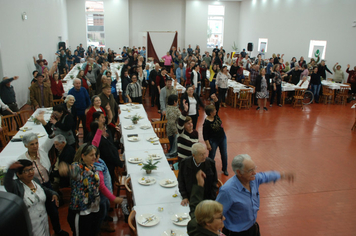 Foto - Celebração à vida e as amizades no almoço dos Idosos de Pejuçara