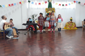 Foto - Cras realiza festa junina de integração entre grupos de idosos