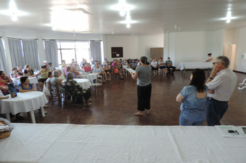 Foto - CRAS reúne idosos para comemorar os aniversários do segundo semestre de 2019