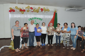 Foto - CRAS reúne idosos para comemorar os aniversários do segundo semestre de 2019