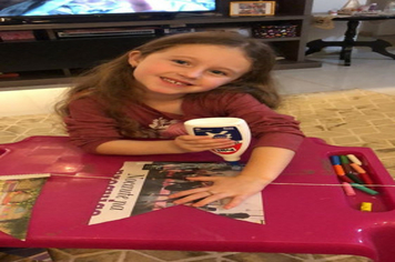 Foto - Festa caipira de São João foi em casa, mas não faltou diversão