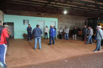 Foto - Ginástica laboral movimenta setores municipais em Pejuçara