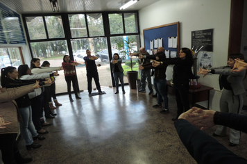 Foto - Ginástica laboral movimenta setores municipais em Pejuçara