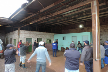 Foto - Ginástica laboral movimenta setores municipais em Pejuçara