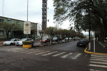 Foto - Homenagem a Pátria em Drive Thru Cívica tem boa participação