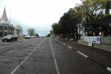 Foto - Homenagem a Pátria em Drive Thru Cívica tem boa participação