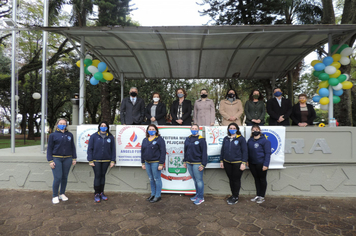 Foto - Homenagem a Pátria em Drive Thru Cívica tem boa participação