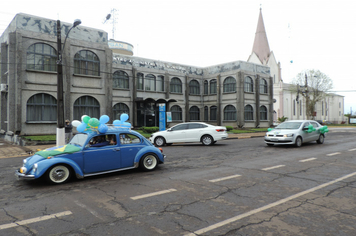 Foto - Homenagem a Pátria em Drive Thru Cívica tem boa participação