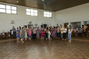 Foto - Idosos de Pejuçara confraternizam e celebram o réveillon
