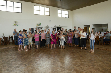 Foto - Idosos de Pejuçara confraternizam e celebram o réveillon
