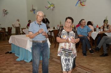 Foto - Idosos de Pejuçara confraternizam e celebram o réveillon