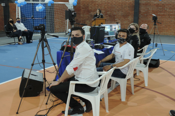 Foto - Investimento superior a R$ 600 mil propicia entrega de Ginásio a Escola Municipal