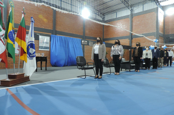 Foto - Investimento superior a R$ 600 mil propicia entrega de Ginásio a Escola Municipal