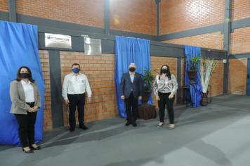 Foto - Investimento superior a R$ 600 mil propicia entrega de Ginásio a Escola Municipal