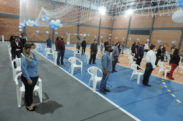 Foto - Investimento superior a R$ 600 mil propicia entrega de Ginásio a Escola Municipal