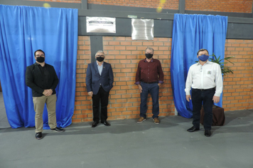 Foto - Investimento superior a R$ 600 mil propicia entrega de Ginásio a Escola Municipal