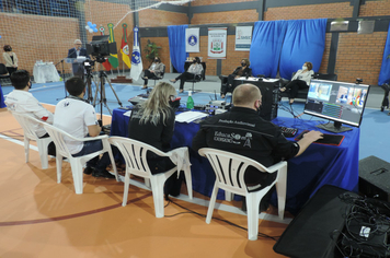 Foto - Investimento superior a R$ 600 mil propicia entrega de Ginásio a Escola Municipal