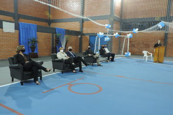 Foto - Investimento superior a R$ 600 mil propicia entrega de Ginásio a Escola Municipal