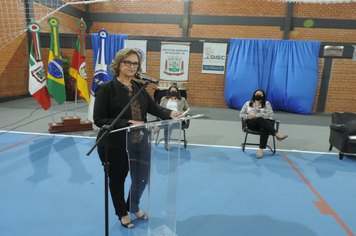 Foto - Investimento superior a R$ 600 mil propicia entrega de Ginásio a Escola Municipal