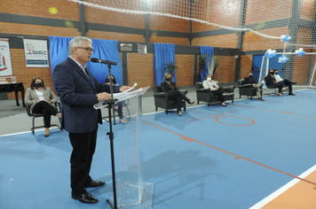 Foto - Investimento superior a R$ 600 mil propicia entrega de Ginásio a Escola Municipal