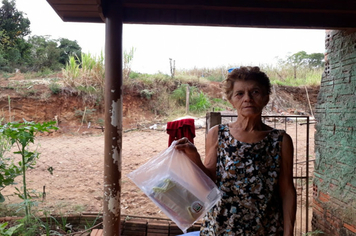 Foto - Máscaras entregues: População elogia iniciativa da Administração Municipal