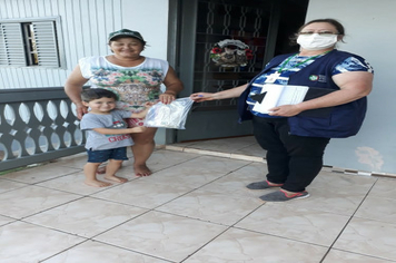 Foto - Máscaras entregues: População elogia iniciativa da Administração Municipal