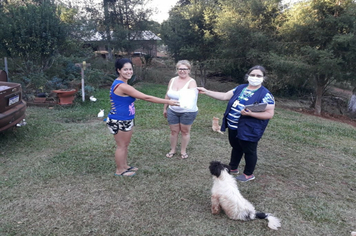 Foto - Máscaras entregues: População elogia iniciativa da Administração Municipal